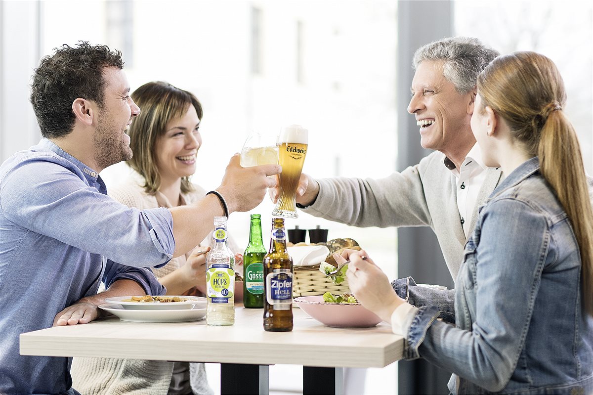 Insbesondere untertags greifen die Österreicherinnen und Österreicher verstärkt zu alkoholfreien Bieren, auch zum Anstoßen bei geselligen Anlässen. 