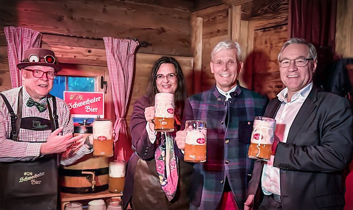 Weihnachtlich angezapft: Brauerei Schwechat bringt mit Zwicklbock „Mosaic“ Sonne ins Glas